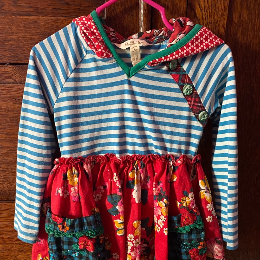 MJ Christmas dress